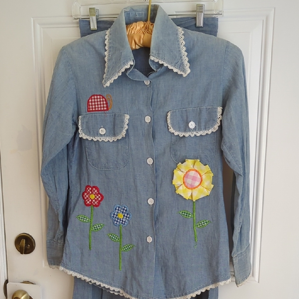 Vintage Blouse And Pant Set. Size 8.